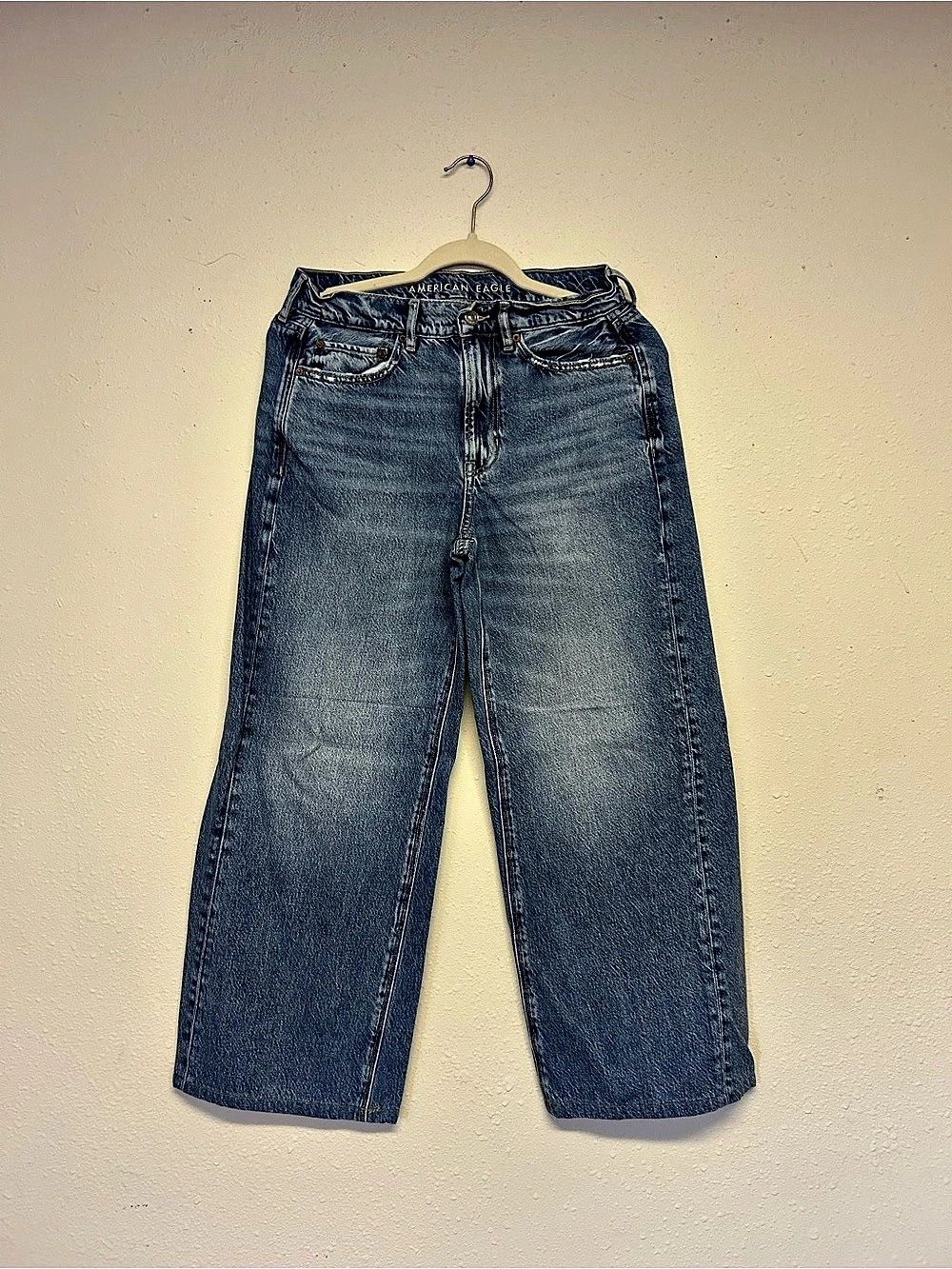 American Eagle Super High Rise Baggy Wide Leg Jeans Size 6